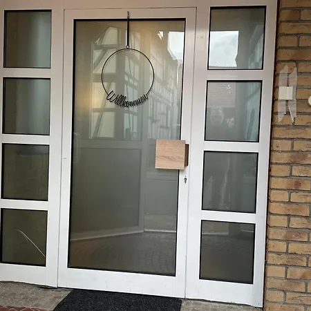 Bellahomes Apartments, Ground Floor, Aircondition, Private Parking, Airport 30 Min Erlensee