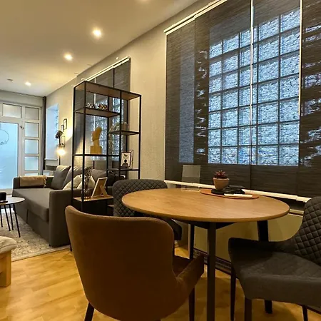 Bellahomes Apartments, Ground Floor, Aircondition, Private Parking, Airport 30 Min * Erlensee