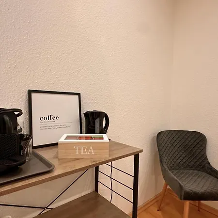 Bellahomes Apartments, Ground Floor, Aircondition, Private Parking, Airport 30 Min Erlensee