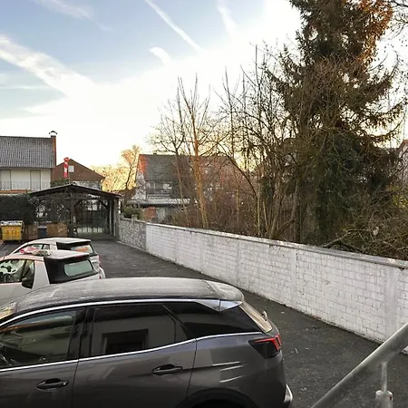 Bellahomes Apartments, Ground Floor, Aircondition, Private Parking, Airport 30 Min * Erlensee