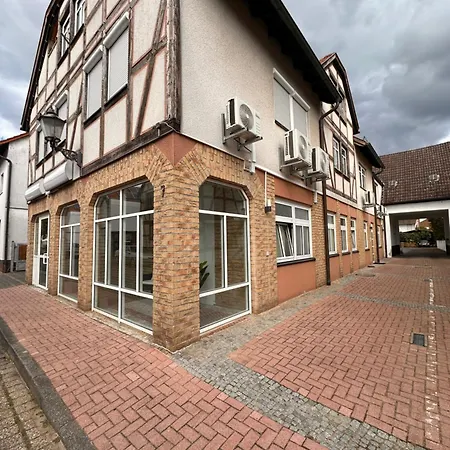 Bellahomes Apartments, Ground Floor, Aircondition, Private Parking, Airport 30 Min Daire *