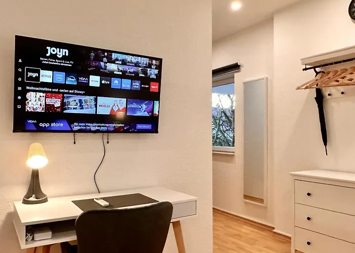 Bellahomes Apartments, Ground Floor, Aircondition, Private Parking, Airport 30 Min Daire