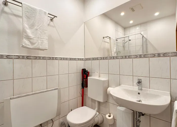 Bellahomes Apartments, Ground Floor, Aircondition, Private Parking, Airport 30 Min Daire *