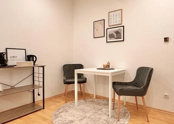 Daire Bellahomes Apartments, Ground Floor, Aircondition, Private Parking, Airport 30 Min