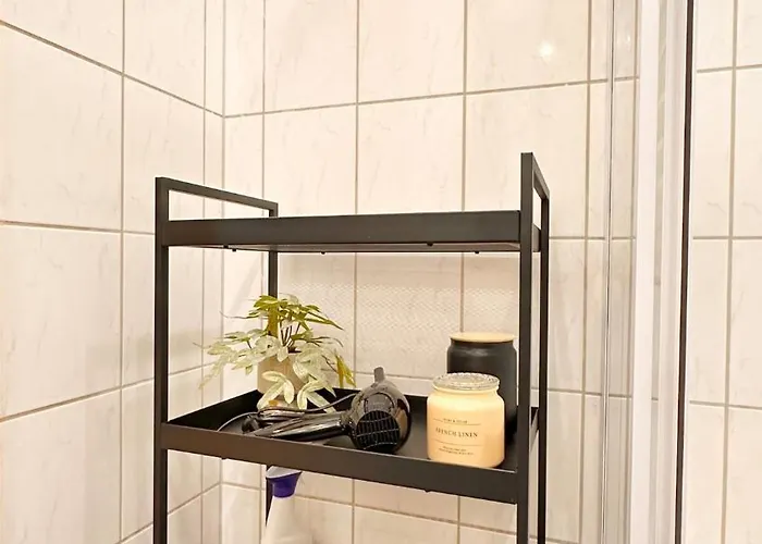 Daire Bellahomes Apartments, Ground Floor, Aircondition, Private Parking, Airport 30 Min